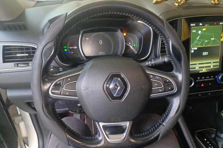 Used Renault Koleos 2017 2.0L Two-Wheel Drive Luxury Edition Steering Wheel