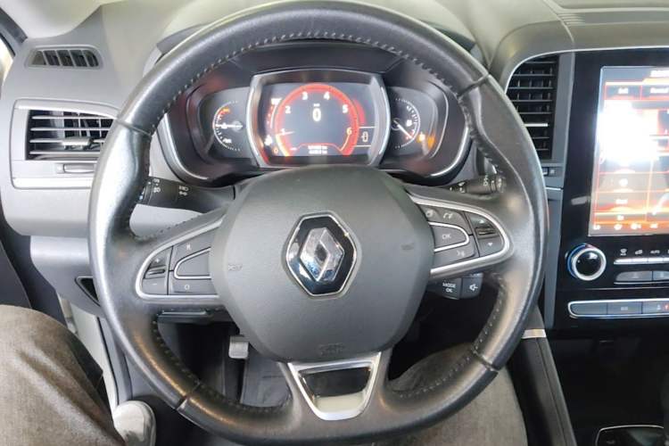 Used Renault Koleos 2017 2.5L Two-Wheel Drive Prestige Edition Steering Wheel