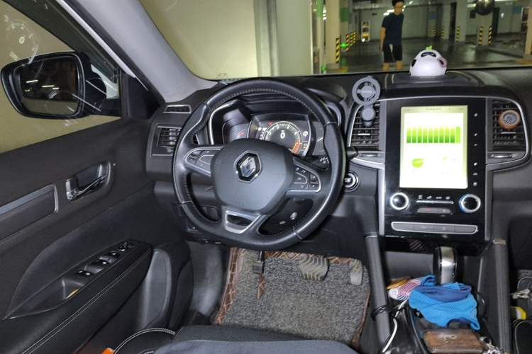 Used Renault Koleos 2017 2.0L Two-Wheel Drive Luxury Edition Steering Wheel