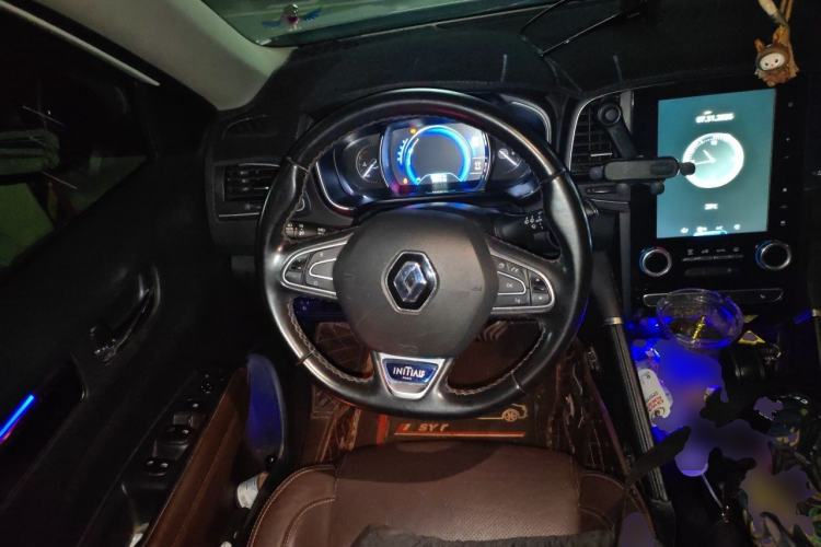 Used Renault Koleos 2017 2.5L Four-Wheel Drive Ultimate Edition Steering Wheel