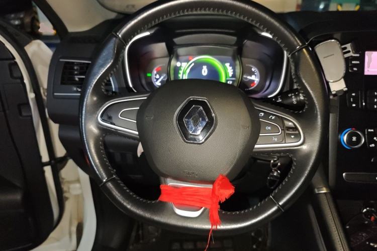 Used Renault Koleos 2017 2.0L Two-Wheel-Drive Leading Edition Steering Wheel