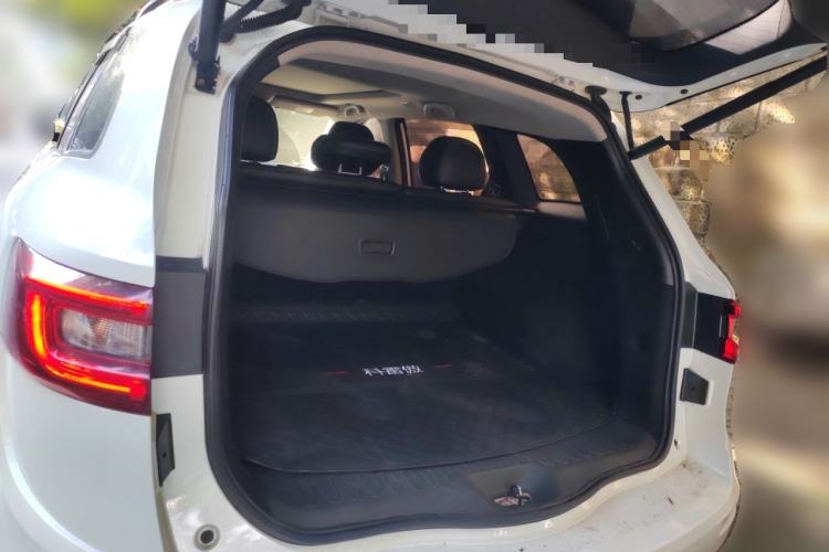 Used Renault Koleos 2017 2.5L Four-Wheel Drive Premium Edition Trunk