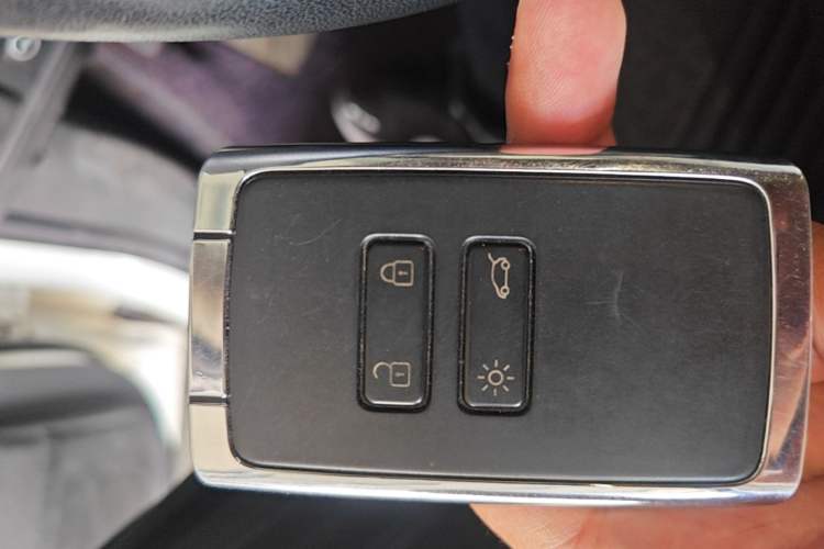 Used Renault Koleos 2017 2.0L Two-Wheel Drive Luxury Edition Vehicle Key