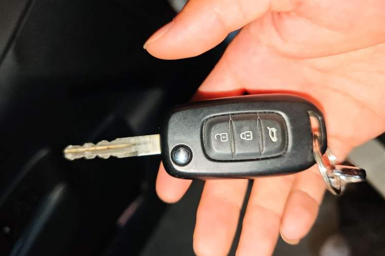 Used Renault Koleos 2017 2.0L Two-Wheel-Drive Leading Edition Vehicle Key