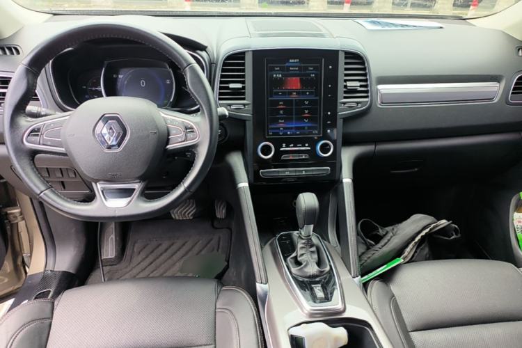 Used Renault Koleos 2017 2.5L Two-Wheel Drive Prestige Edition Center Console