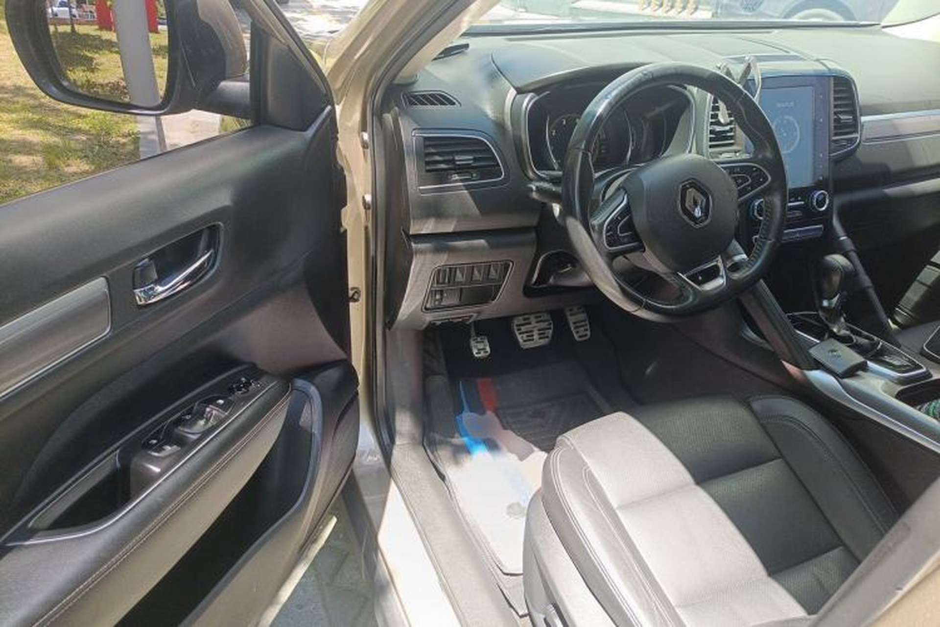 Used Renault Koleos 2017 2.0L Two-Wheel Drive Luxury Edition Driver Seat