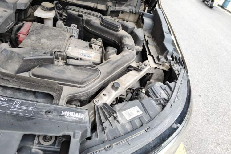 Used Renault Koleos 2017 2.0L Two-Wheel Drive Luxury Edition Engine Bay Left