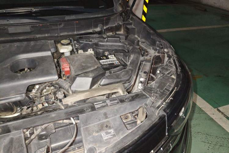 Used Renault Koleos 2017 2.0L Two-Wheel Drive Luxury Edition Engine Bay Left