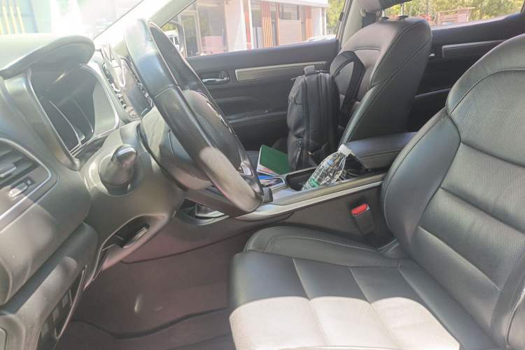 Used Renault Koleos 2017 2.0L Two-Wheel Drive Luxury Edition Left Front Seat