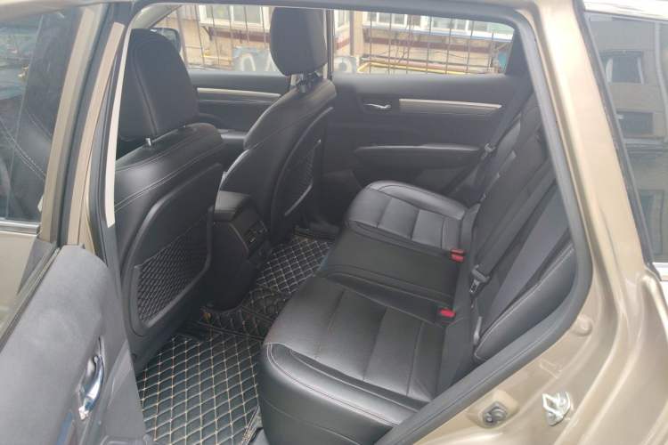 Used Renault Koleos 2017 2.0L Two-Wheel Drive Luxury Edition Left Rear Seat