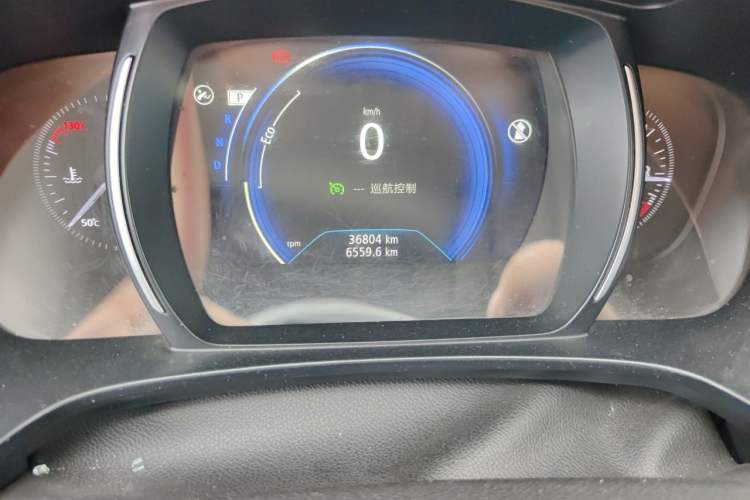 Used Renault Koleos 2017 2.0L Two-Wheel Drive Luxury Edition Odometer Close Up