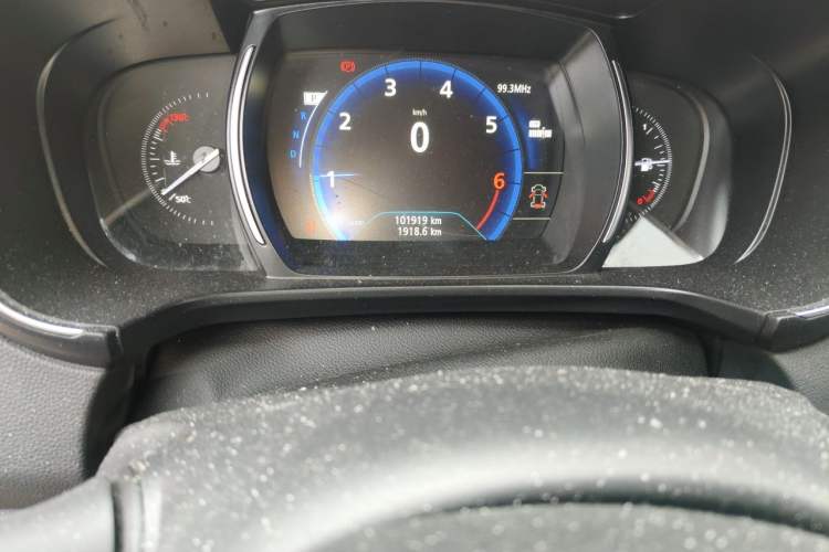 Used Renault Koleos 2017 2.0L Two-Wheel Drive Luxury Edition Odometer Close Up