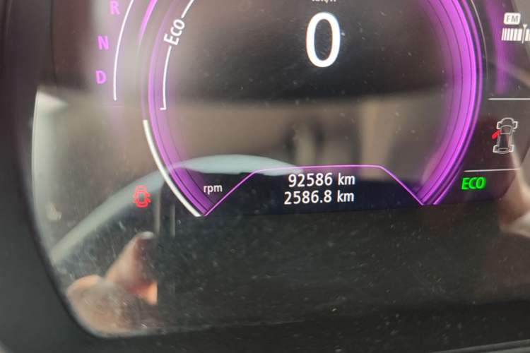 Used Renault Koleos 2017 2.0L Two-Wheel Drive Luxury Edition Odometer Close Up
