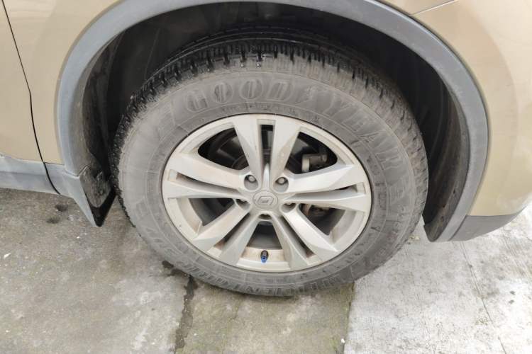 Used Renault Koleos 2017 2.0L Two-Wheel Drive Luxury Edition Right Front Wheel Hub