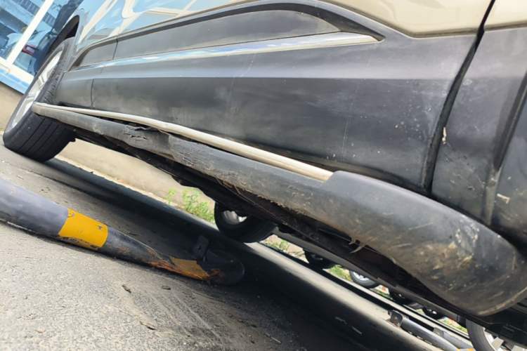 Used Renault Koleos 2017 2.5L Two-Wheel Drive Prestige Edition Right Side Sill