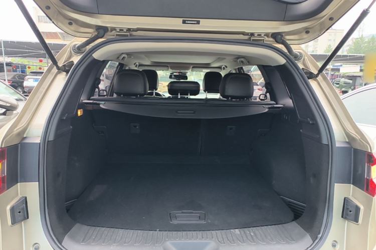 Used Renault Koleos 2017 2.5L Two-Wheel Drive Prestige Edition Trunk