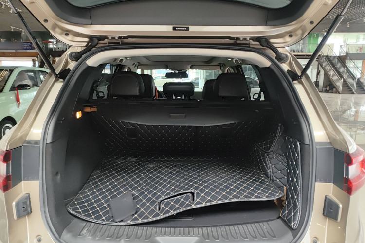 Used Renault Koleos 2017 2.5L Two-Wheel Drive Prestige Edition Trunk
