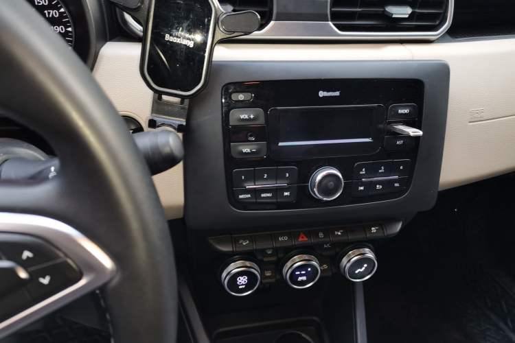 Used Renault Koleos  Audio And AC Panel
