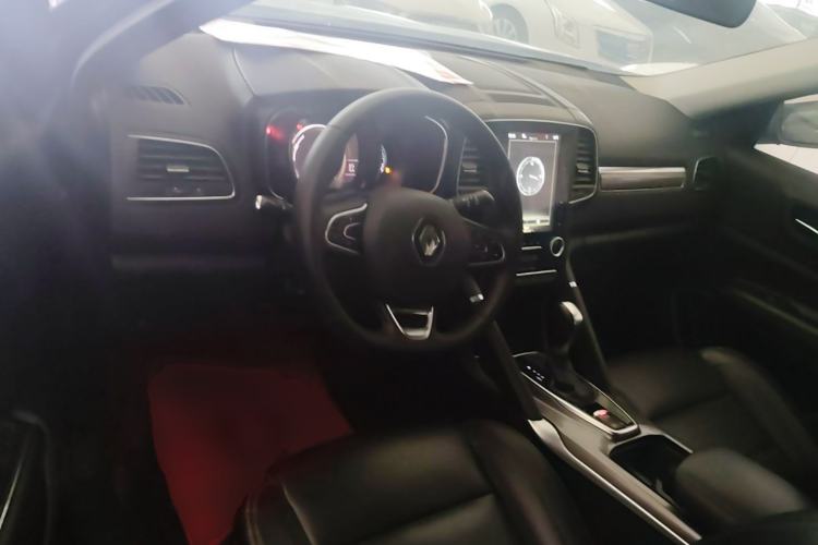 Used Renault Koleos 2018 2.5L Two-Wheel Drive Prestige Edition Center Console