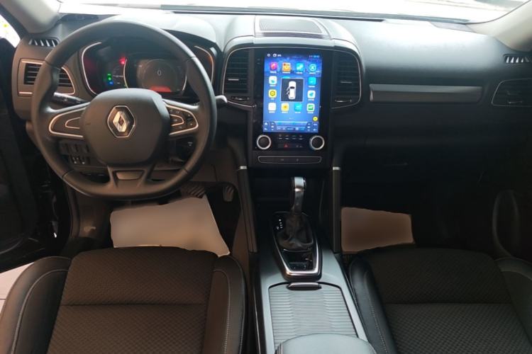 Used Renault Koleos 2018 2.0L Two-Wheel Drive Comfort Edition Center Console
