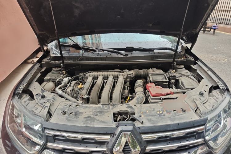 Used Renault Koleos  Engine Bay