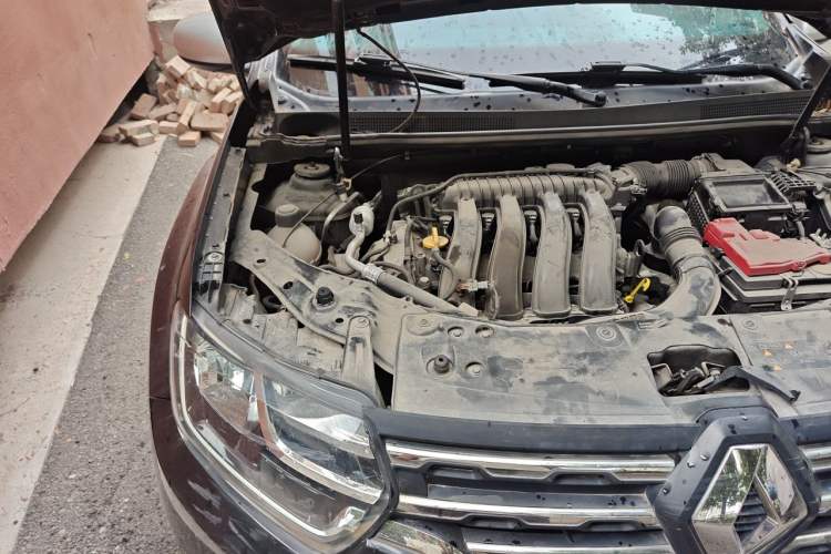 Used Renault Koleos  Engine Bay Right
