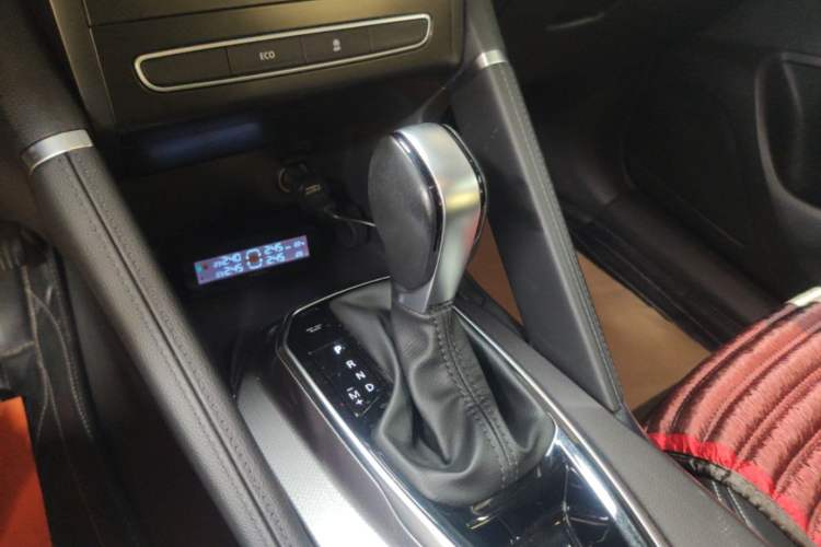 Used Renault Koleos 2018 2.0L Two-Wheel Drive Leading Edition Gear Lever