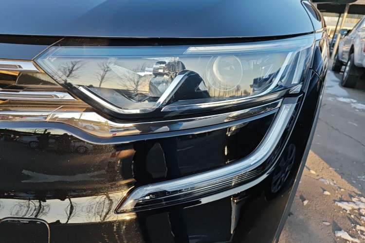 Used Renault Koleos 2018 2.0L Two-Wheel-Drive Luxury Edition Left Front Headlight