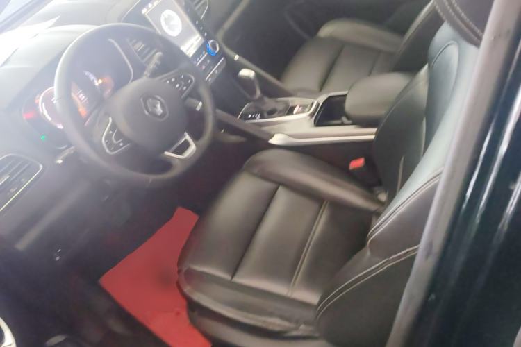 Used Renault Koleos 2018 2.5L Two-Wheel Drive Prestige Edition Left Front Seat