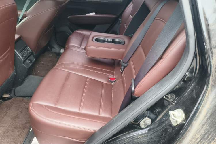 Used Renault Koleos 2018 2.0L Two-Wheel-Drive Luxury Edition Left Rear Seat