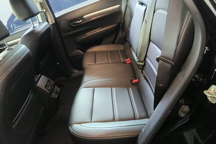 Used Renault Koleos 2018 2.5L Two-Wheel Drive Prestige Edition Left Rear Seat