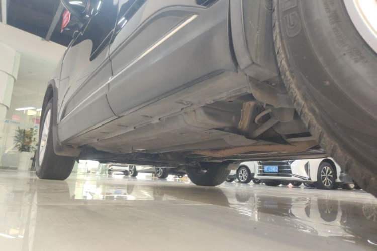 Used Renault Koleos 2018 2.0L Two-Wheel Drive Leading Edition Left Side Sill