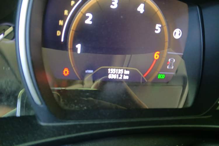 Used Renault Koleos 2018 2.0L Two-Wheel Drive 120th Anniversary Limited Edition Odometer Close Up