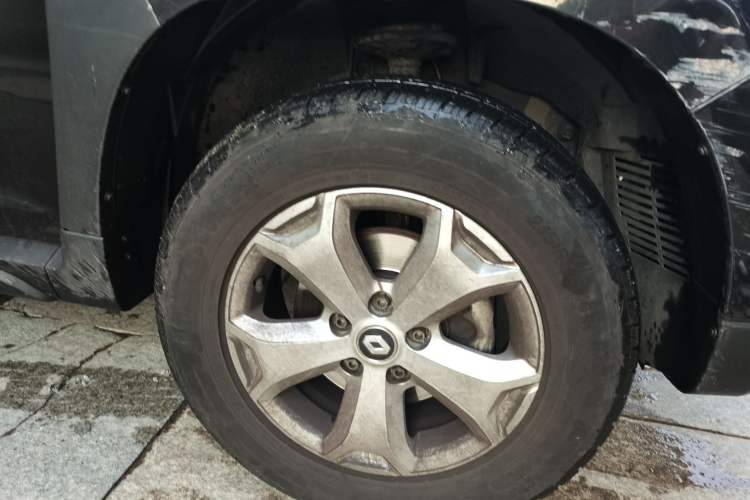 Used Renault Koleos  Right Front Wheel Hub