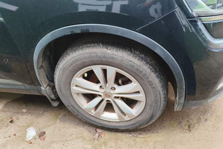 Used Renault Koleos 2018 2.0L Two-Wheel-Drive Luxury Edition Right Front Wheel Hub
