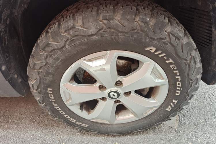 Used Renault Koleos  Right Front Wheel Hub
