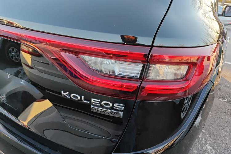 Used Renault Koleos 2018 2.0L Two-Wheel-Drive Luxury Edition Right Rear Taillight