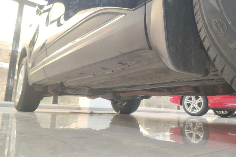 Used Renault Koleos 2018 2.0L Two-Wheel Drive Leading Edition Right Side Sill