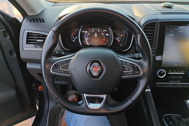 Used Renault Koleos 2018 2.0L Two-Wheel-Drive Luxury Edition Steering Wheel