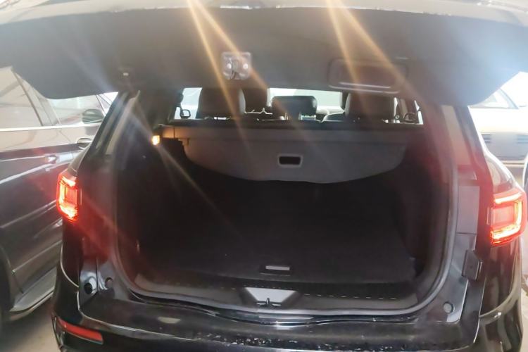 Used Renault Koleos 2018 2.5L Two-Wheel Drive Prestige Edition Trunk