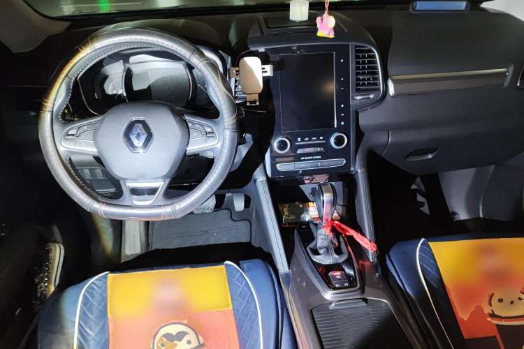 Used Renault Koleos 2018 2.5L Two-Wheel Drive Prestige Edition Center Console