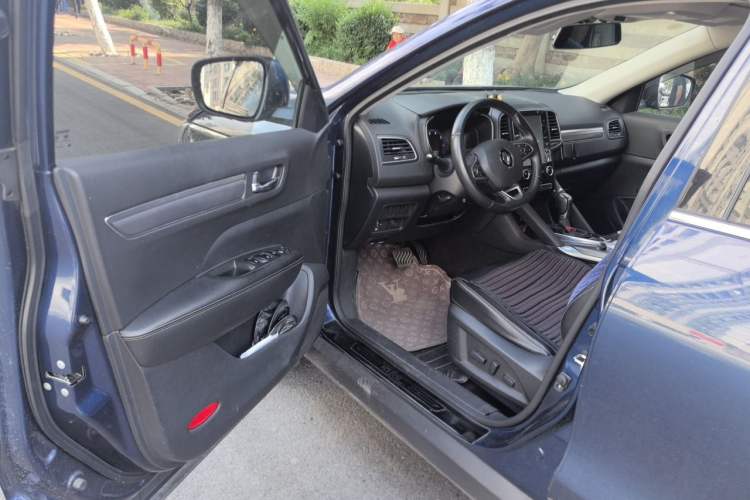 Used Renault Koleos 2018 2.0L Two-Wheel-Drive Luxury Edition Driver Seat