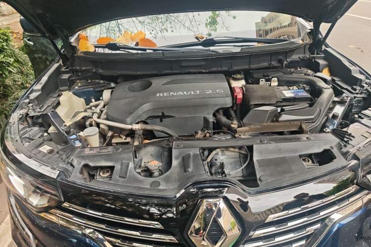 Used Renault Koleos 2018 2.5L Four-Wheel Drive Prestige Edition Engine Bay