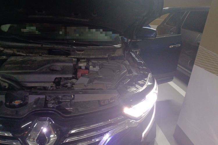 Used Renault Koleos 2018 2.0L Two-Wheel-Drive Luxury Edition Engine Bay Left