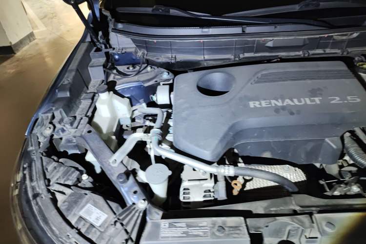 Used Renault Koleos 2018 2.5L Two-Wheel Drive Prestige Edition Engine Bay Right