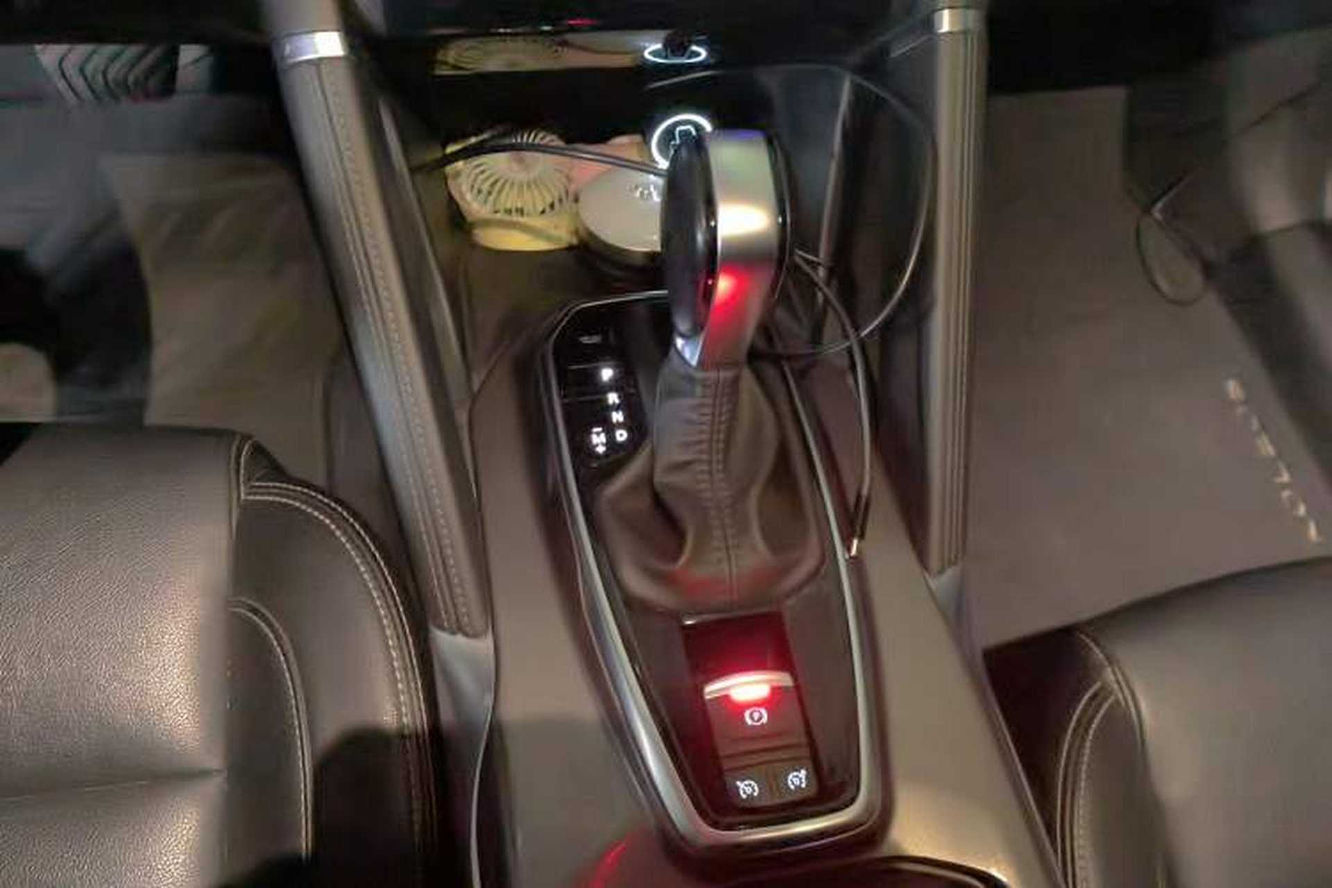 Used Renault Koleos 2018 2.0L Two-Wheel-Drive Luxury Edition Gear Lever