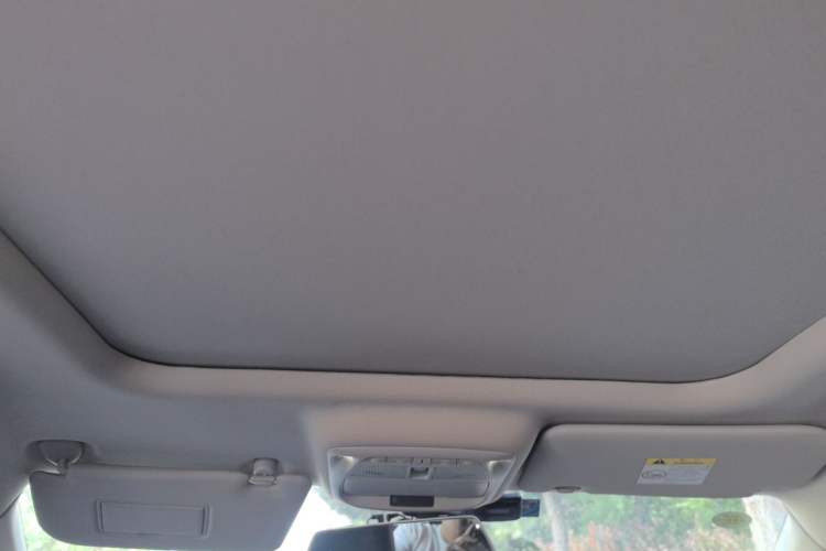 Used Renault Koleos 2018 2.0L Two-Wheel-Drive Luxury Edition Headliner