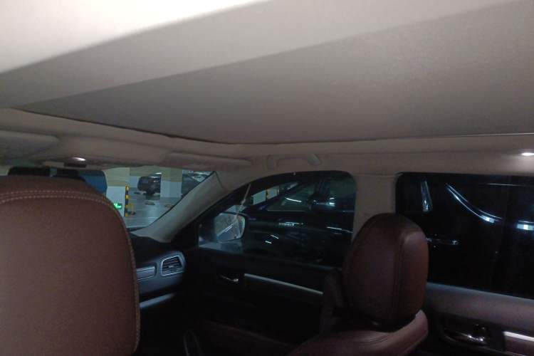 Used Renault Koleos 2018 2.0L Two-Wheel-Drive Luxury Edition Headliner