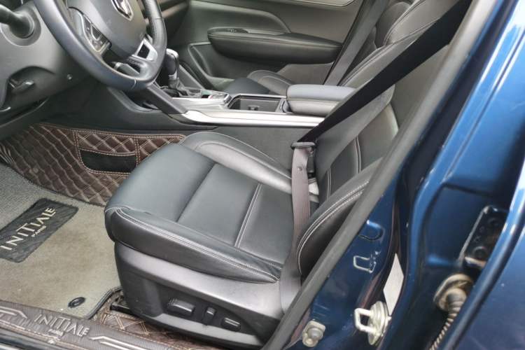 Used Renault Koleos 2018 2.0L Two-Wheel-Drive Luxury Edition Left Front Seat
