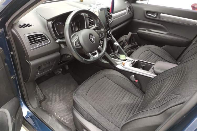 Used Renault Koleos 2018 2.0L Two-Wheel-Drive Luxury Edition Left Front Seat